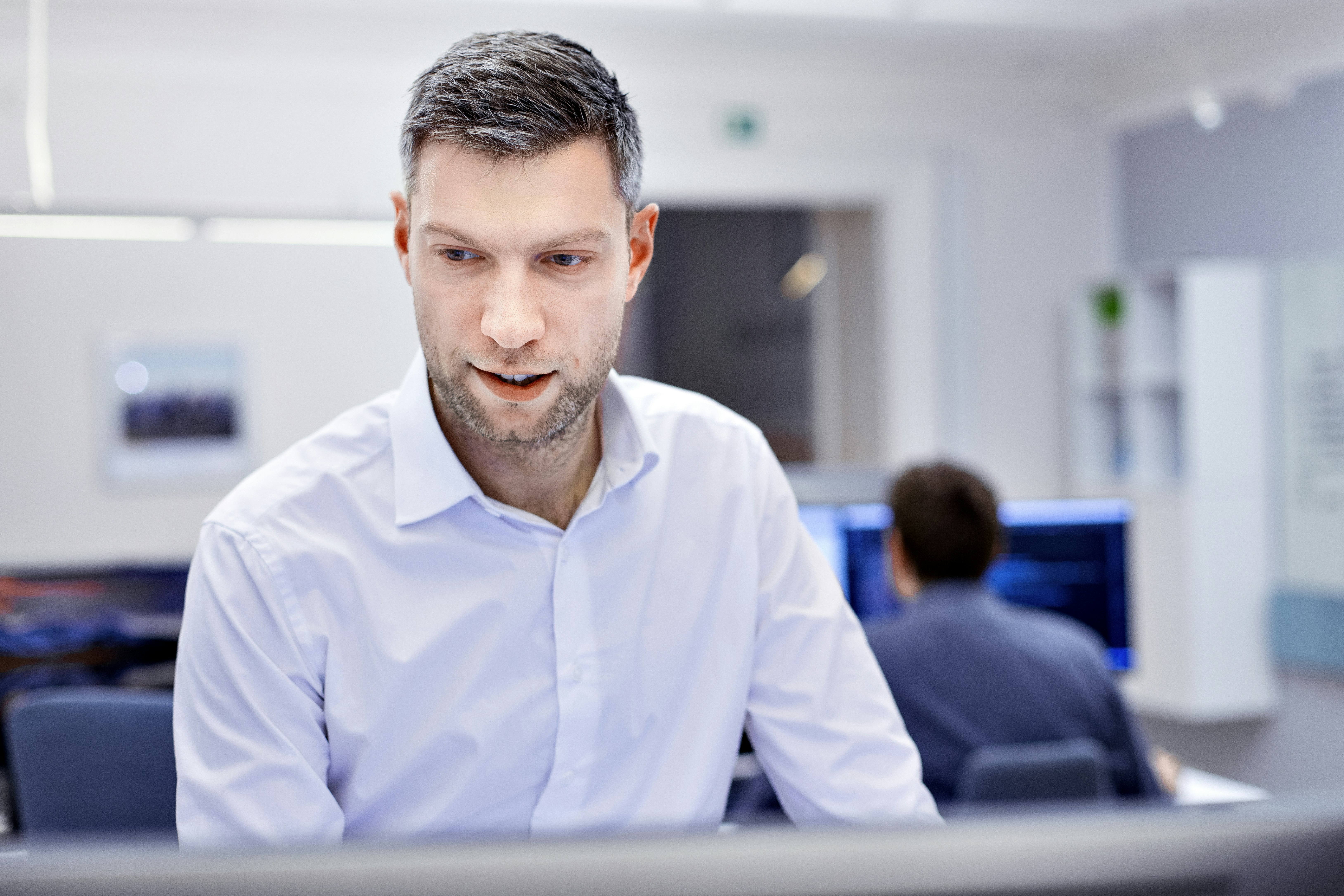 Jesper Dybdahl Hede working from Novataris' office